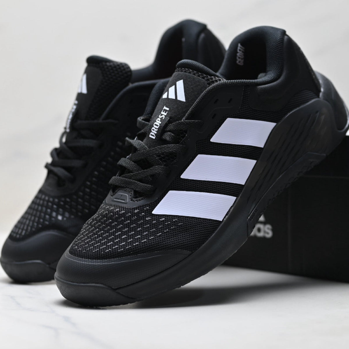Adidas leichte schwarze Trainingssneaker