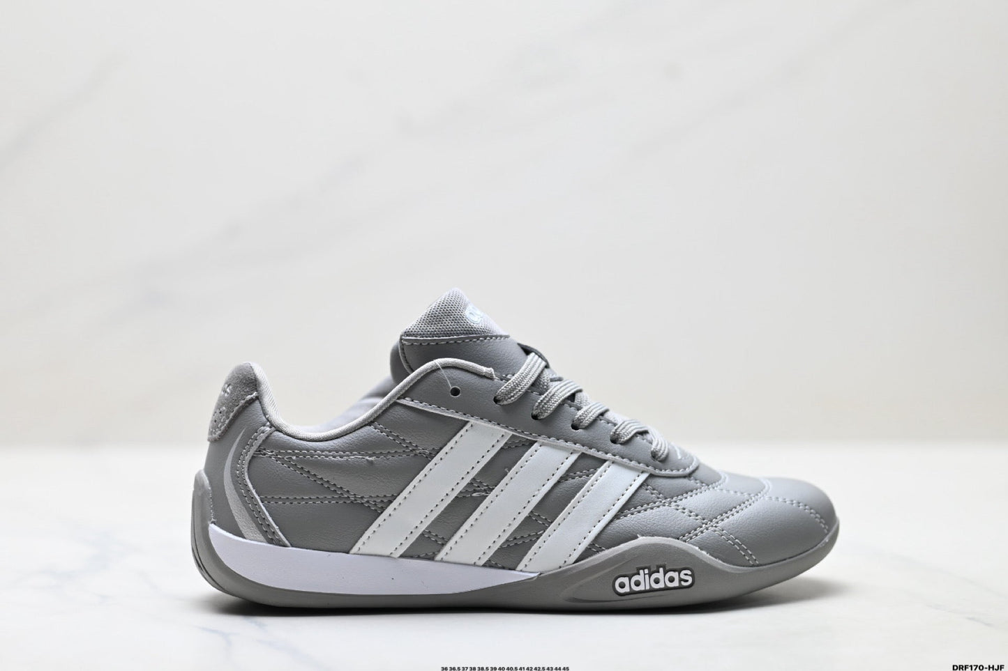 Adidas Herren Indoor-Trainingsschuhe Grau Weiß