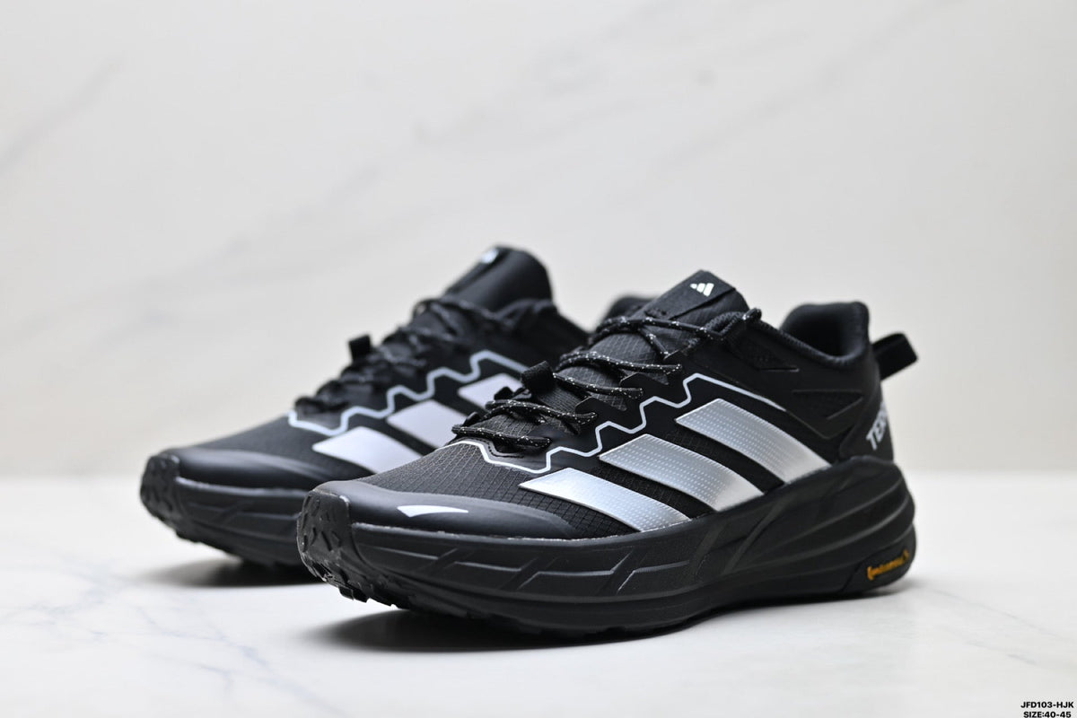 Adidas Wasserdichte Trailrunning-Schuhe – Schwarz-weiße Outdoor-Sneaker