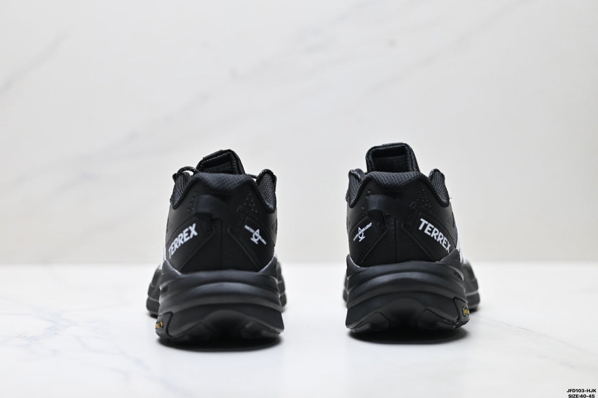 Adidas Wasserdichte Trailrunning-Schuhe – Schwarz-weiße Outdoor-Sneaker