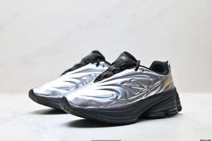 New Balance 9060 Sneakers – Silber Schwarz Metallic