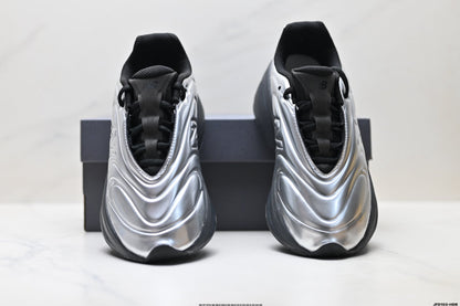 New Balance 9060 Sneakers – Silber Schwarz Metallic
