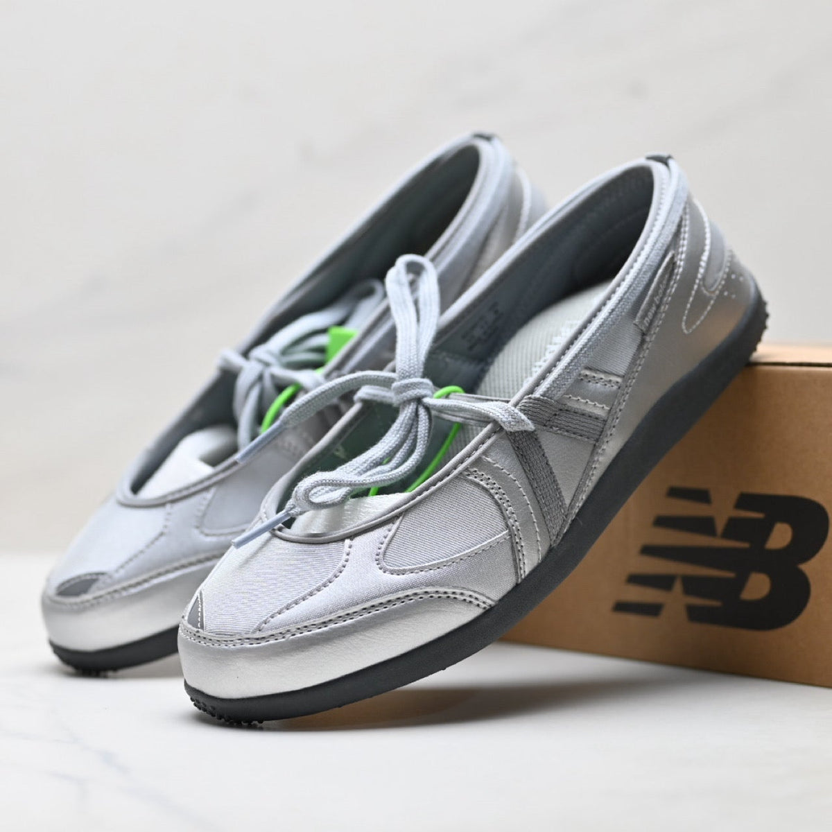 New Balance Flat Breeze Mary Jane Schuhe - Grau