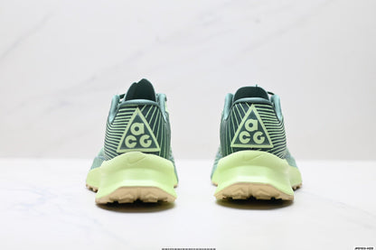 Nike Trail Running Sneakers