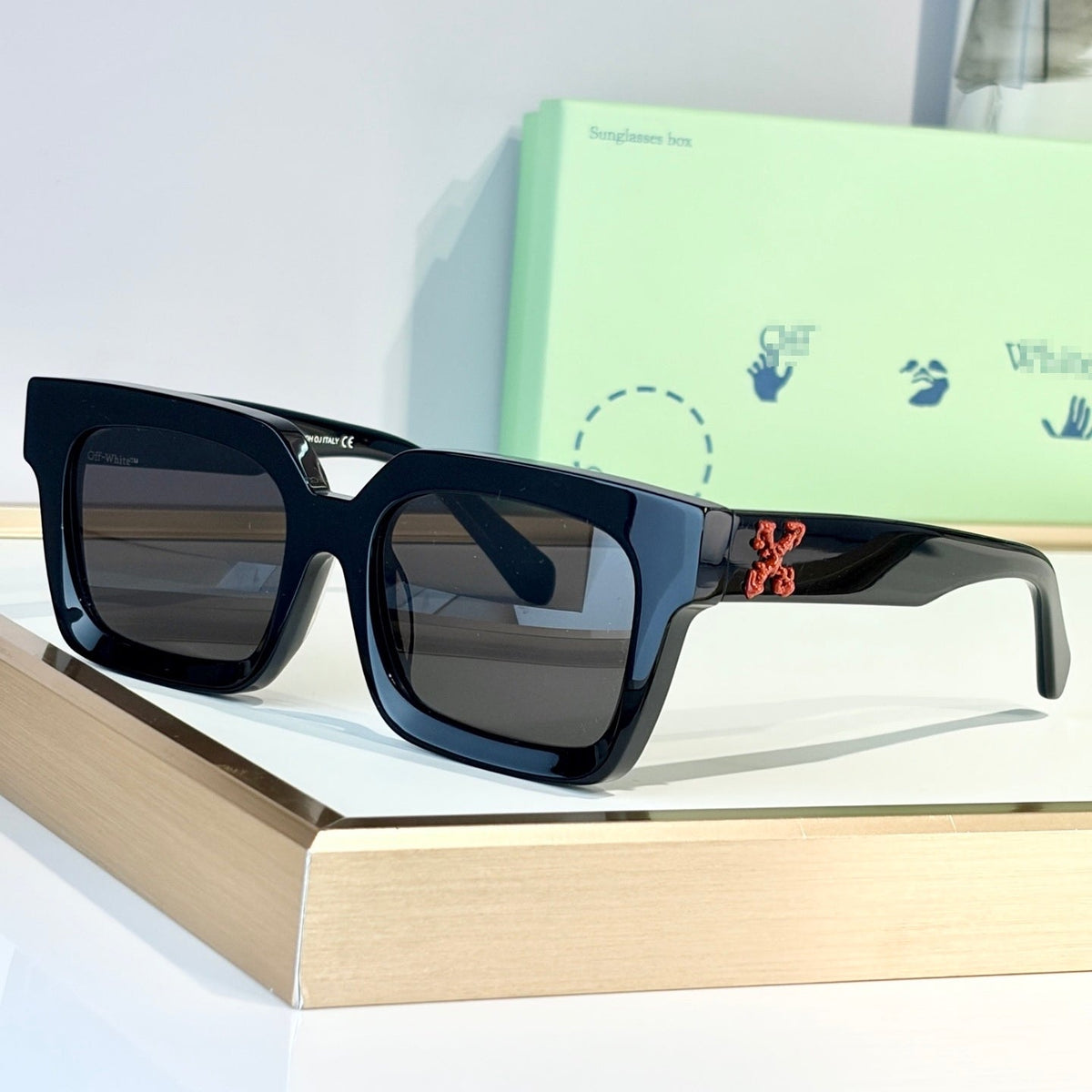 OFF-Whlte Arrow logo sunglasses #010