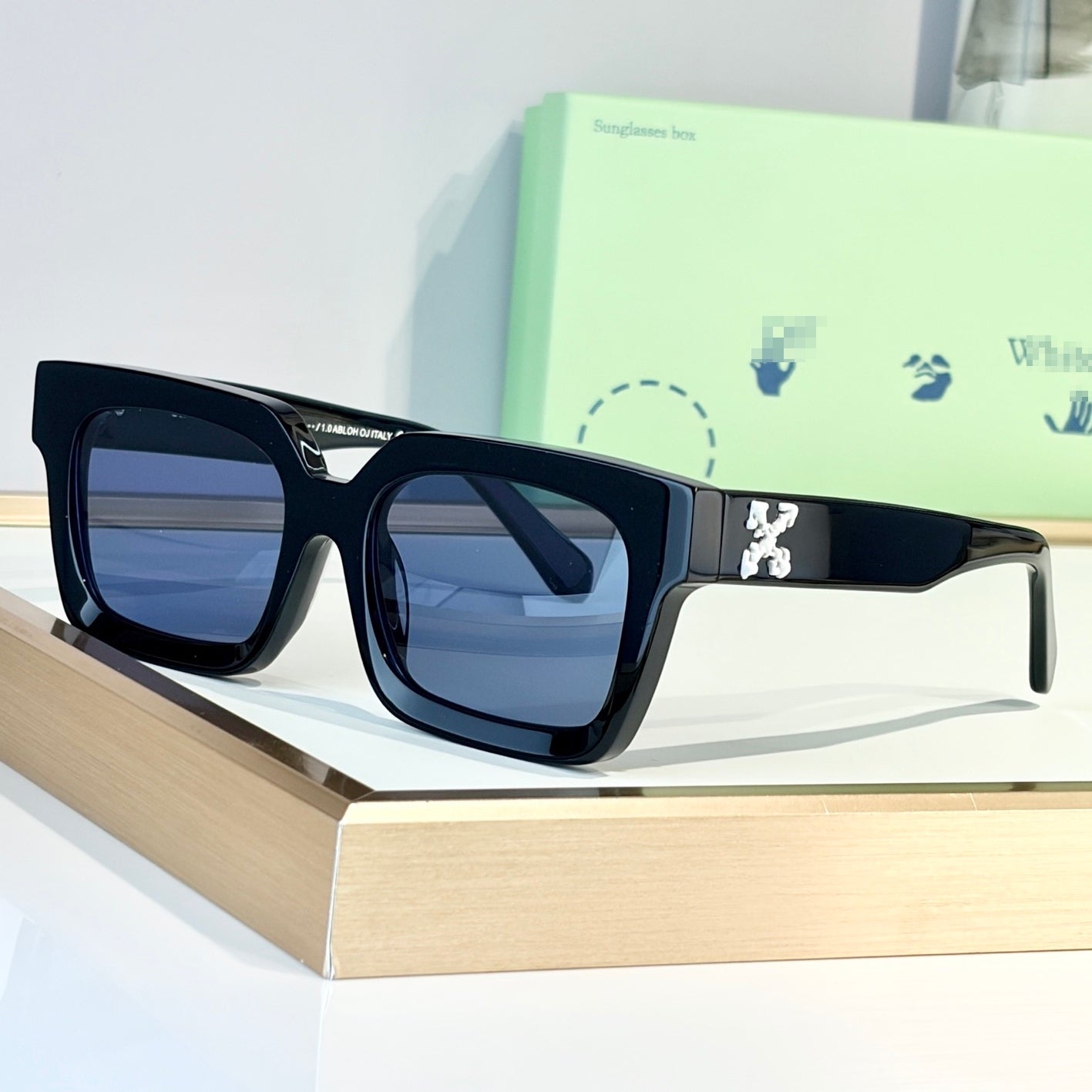 OFF-Whlte Arrow logo sunglasses #012