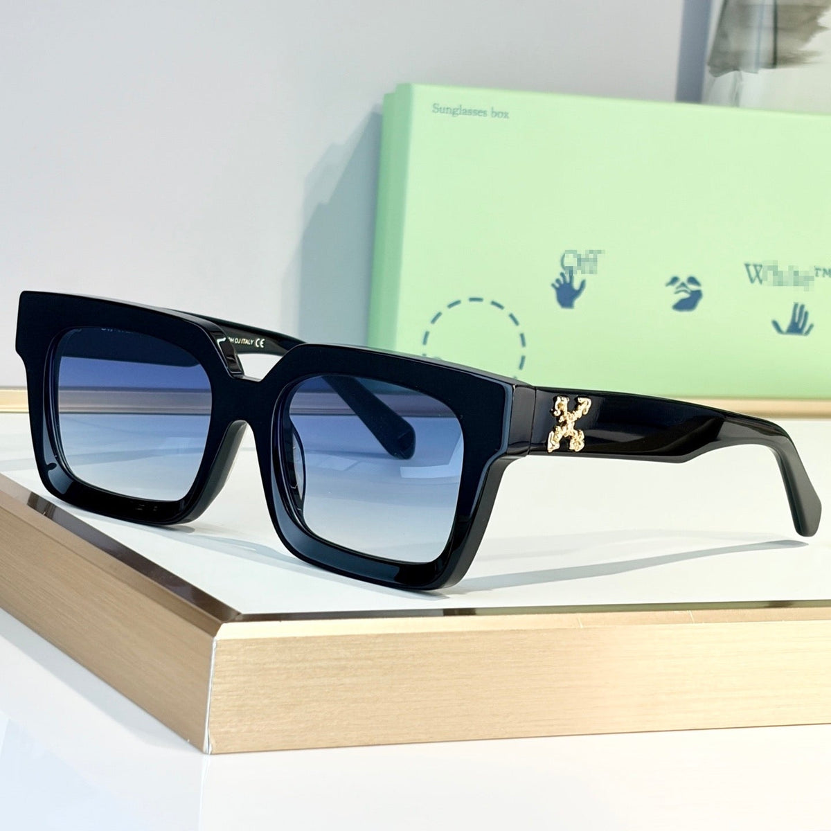 OFF-Whlte Arrow logo sunglasses #010
