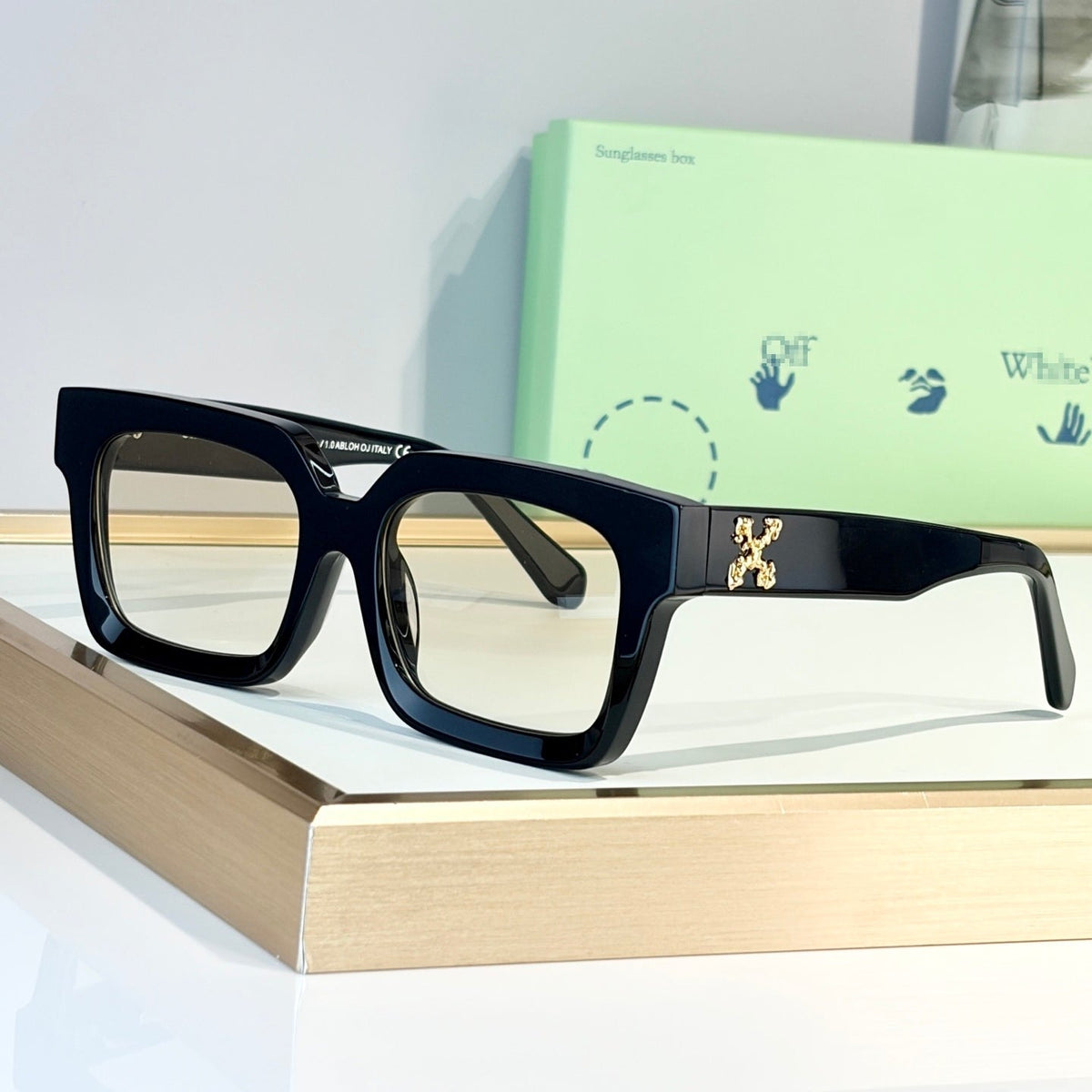 OFF-Whlte Arrow logo sunglasses #010