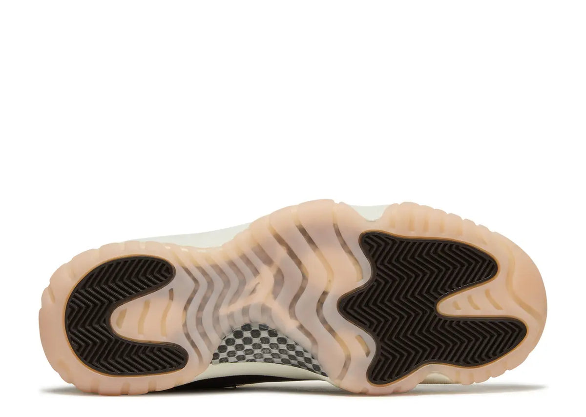 Air Jordan 11 Retro 'Neopolitan' - Image 4