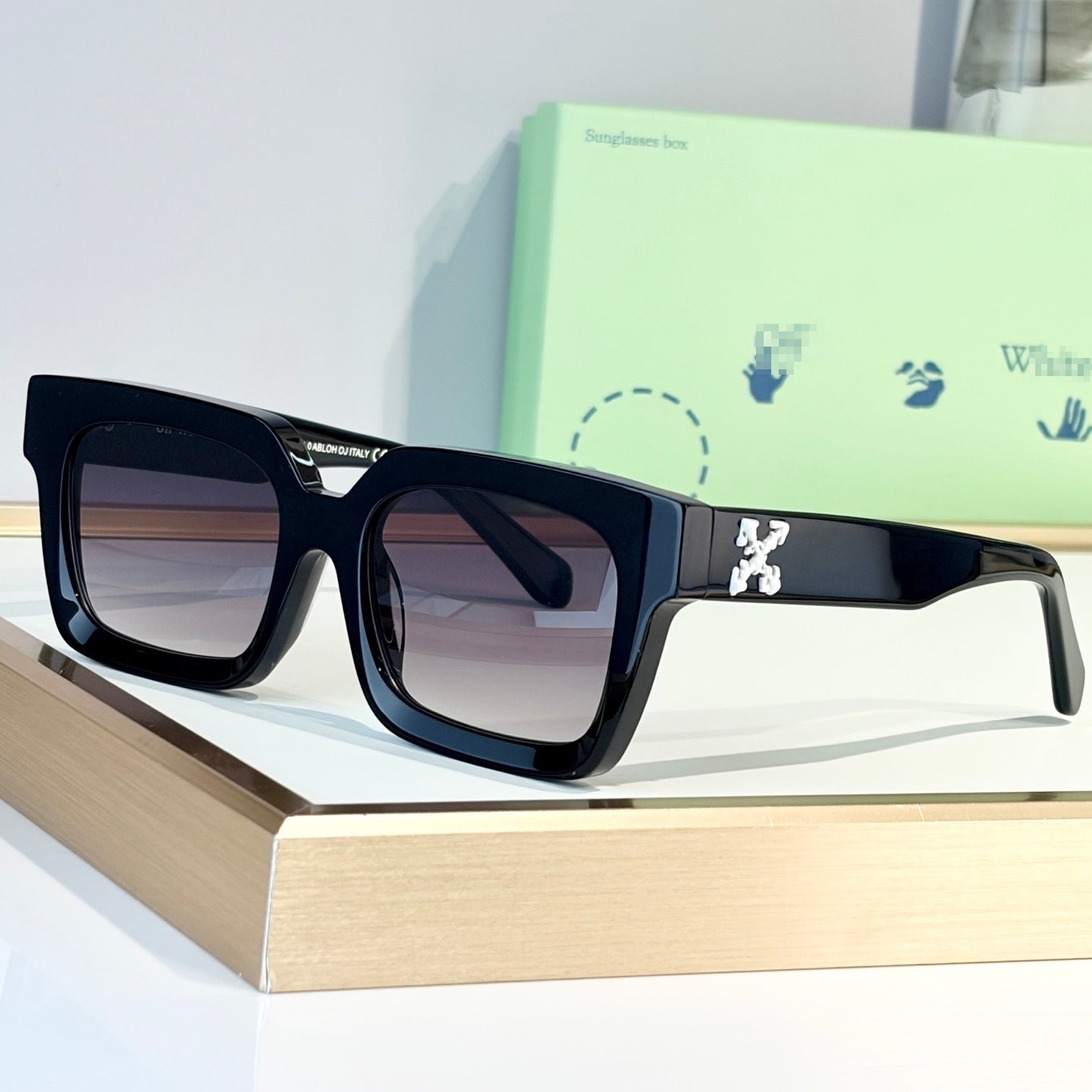 OFF-Whlte Arrow logo sunglasses #010