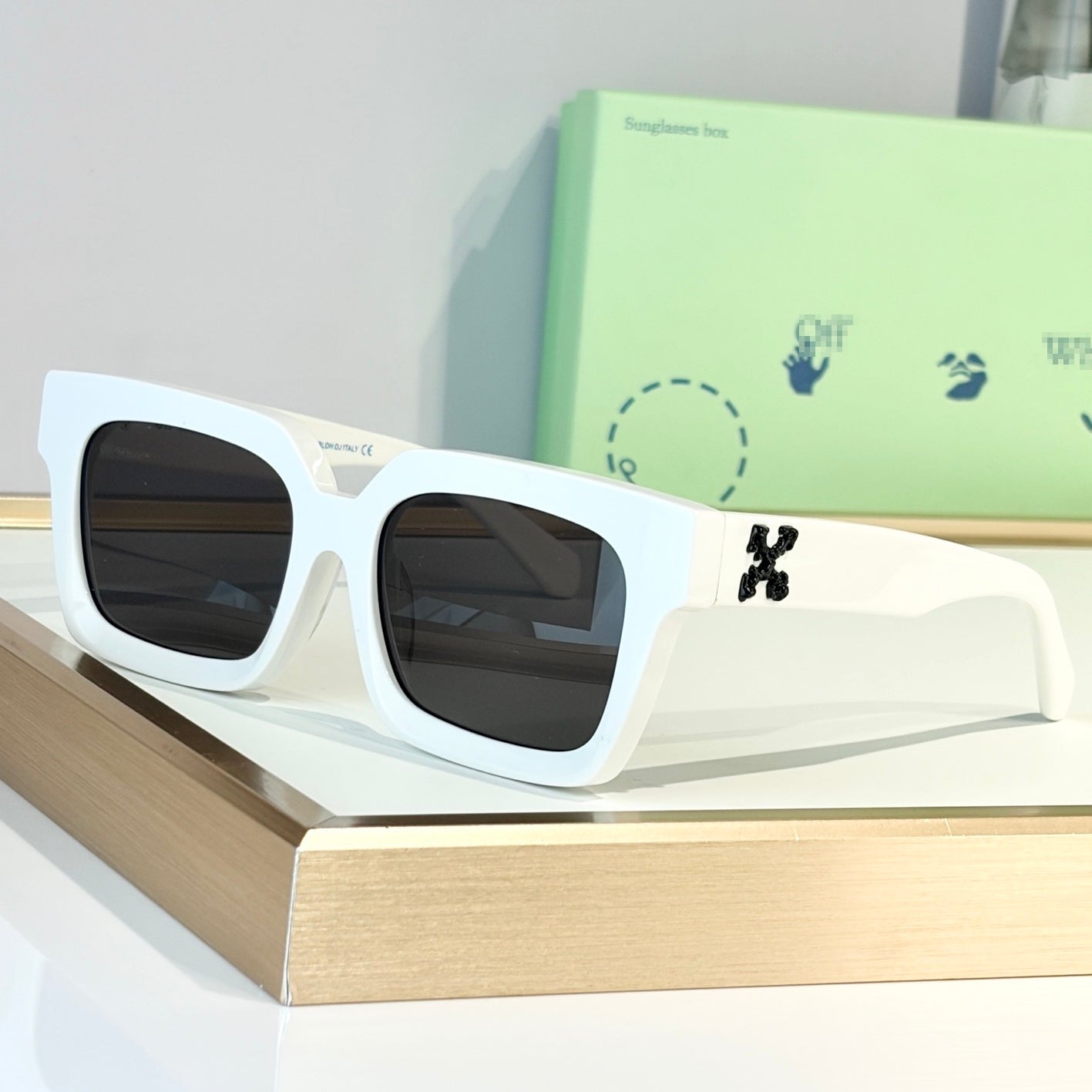 OFF-Whlte Arrow logo sunglasses #012