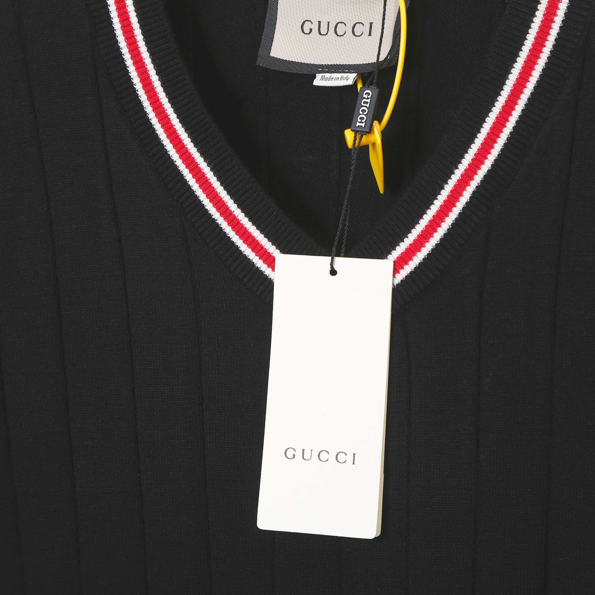 Gucci G8318 Embroidered V-Neck Sweater - Image 5