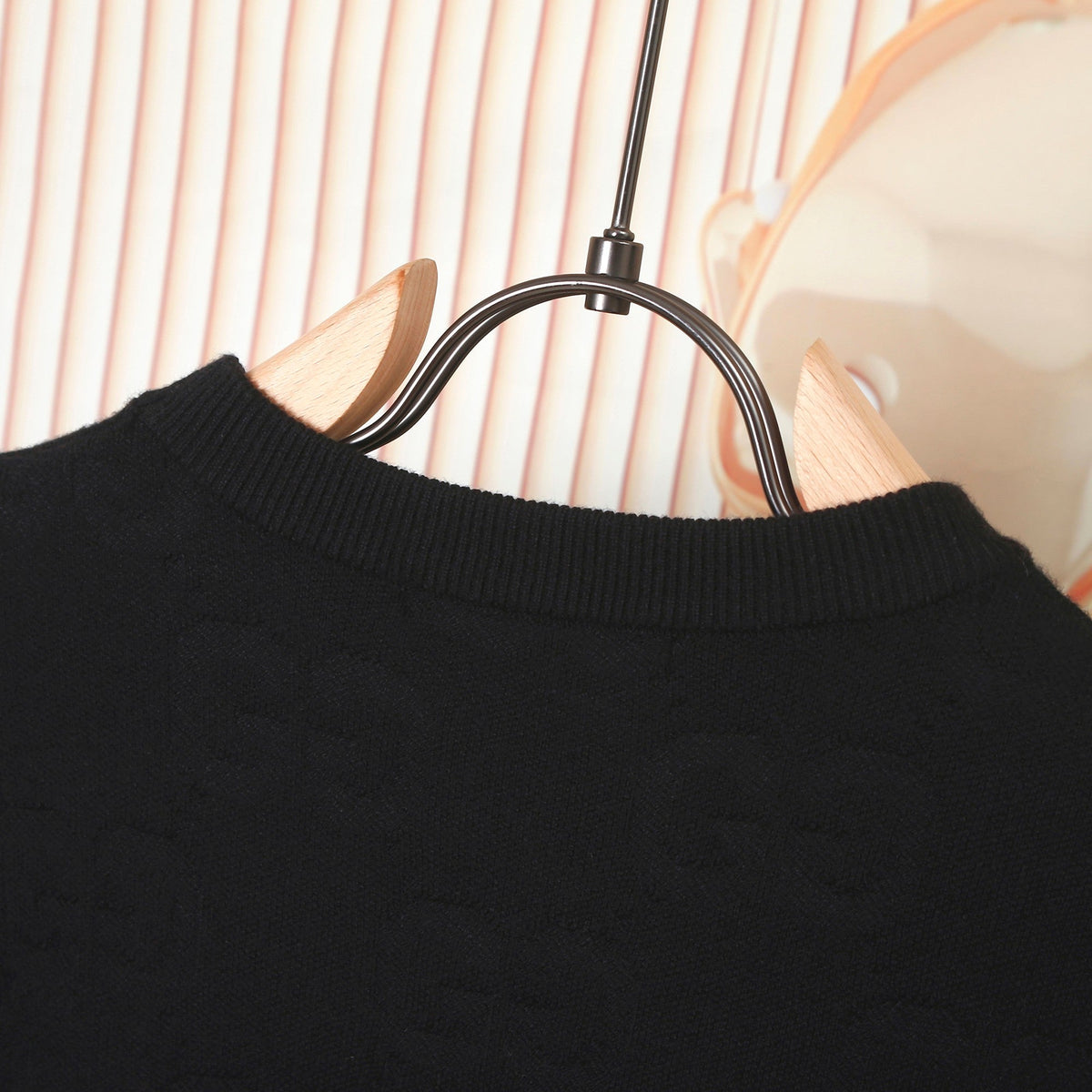 Gucci G8399 Double-G Jacquard Crewneck Sweater - Image 4
