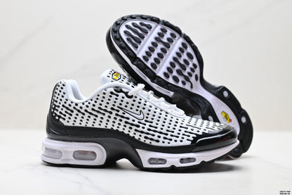 NIKE New Arrivals Running Shoe