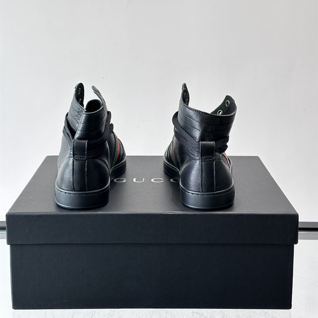 Gucci Shoes #65