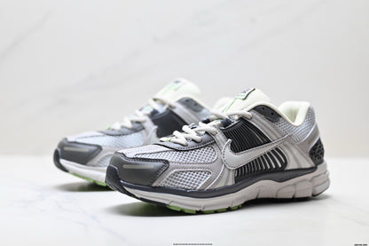 NIKE Matching Running Shoes