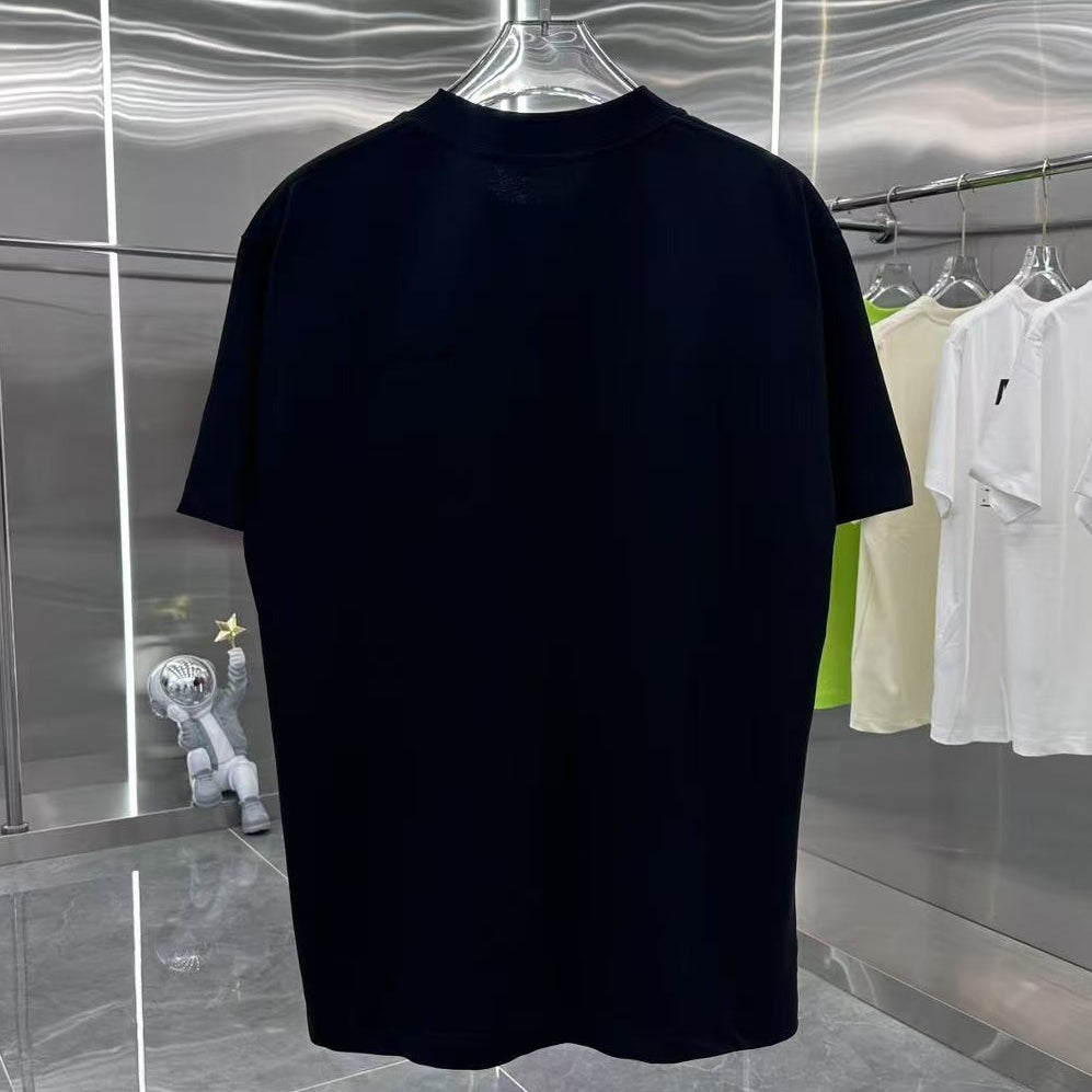 Minimal Skeleton Graphic Oversized T-Shirt – Premium Streetwear Cotton Tee
