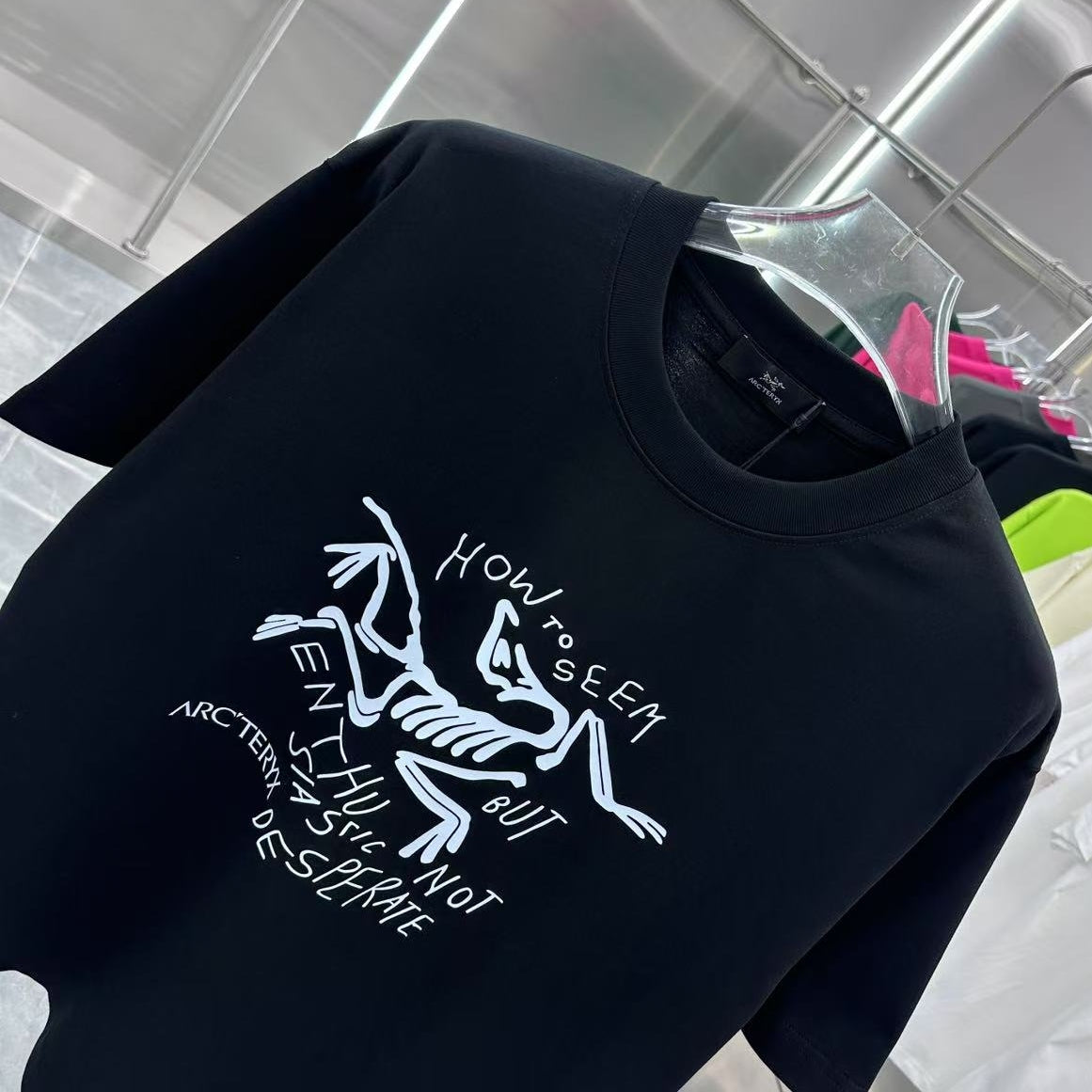 Gradient Skeleton Graphic Oversized T-Shirt – Premium Streetwear Cotton Tee