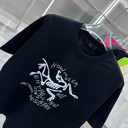 Gradient Skeleton Graphic Oversized T-Shirt – Premium Streetwear Cotton Tee