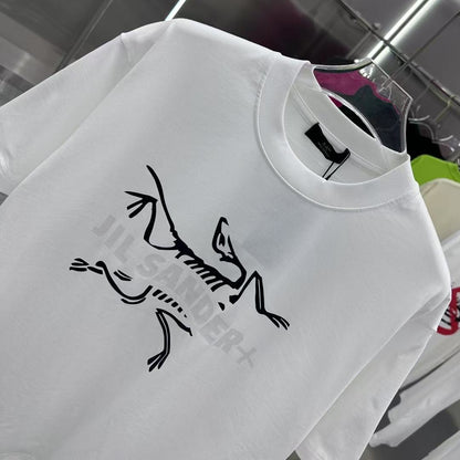 Minimal Skeleton Graphic Oversized T-Shirt – Premium Streetwear Cotton Tee