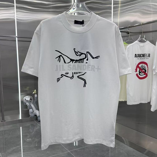 Minimal Skeleton Graphic Oversized T-Shirt – Premium Streetwear Cotton Tee