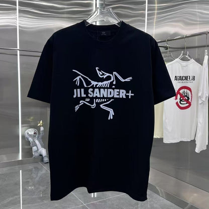 Minimal Skeleton Graphic Oversized T-Shirt – Premium Streetwear Cotton Tee